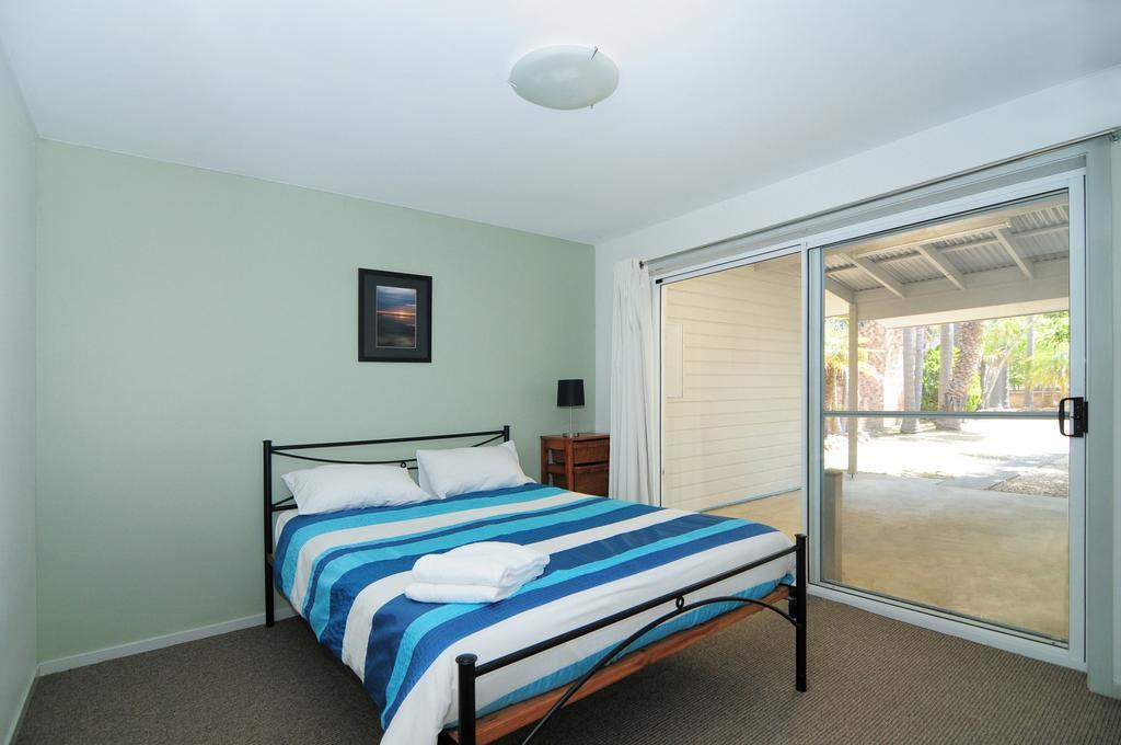 Jervis Bay Waterfront Villa Vincentia Room photo