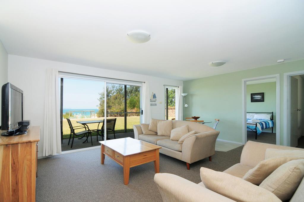 Jervis Bay Waterfront Villa Vincentia Room photo